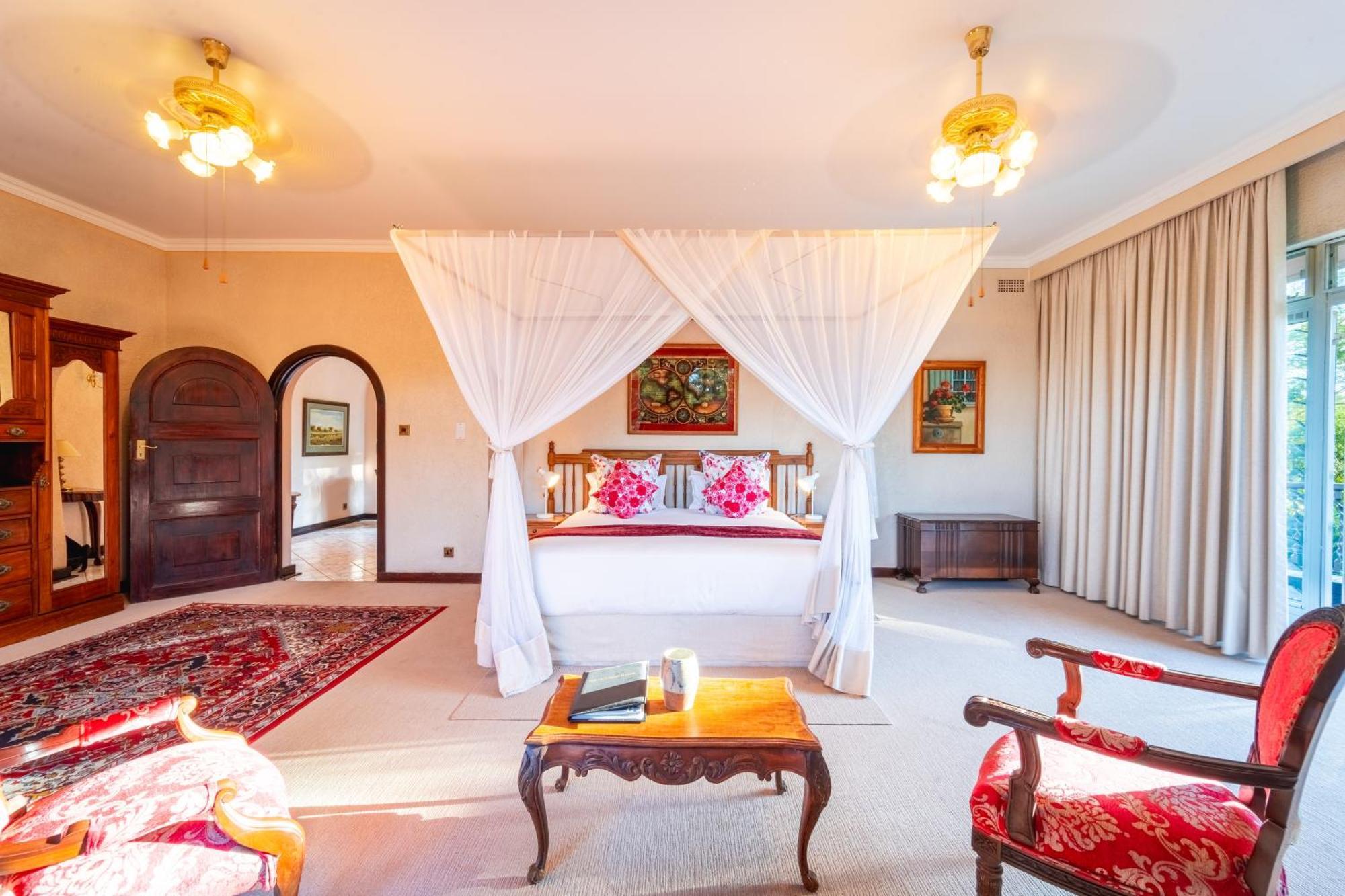 The Victorian Manor Bed & Breakfast Victoria Falls Exterior photo